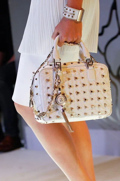 Look 22